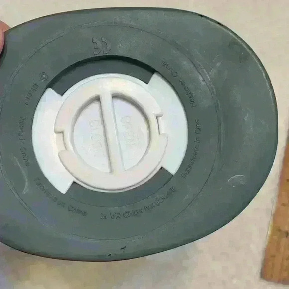 Mickey Mouse Mailbox Piggy Bank * Flaws Disney - Picture 6 of 6